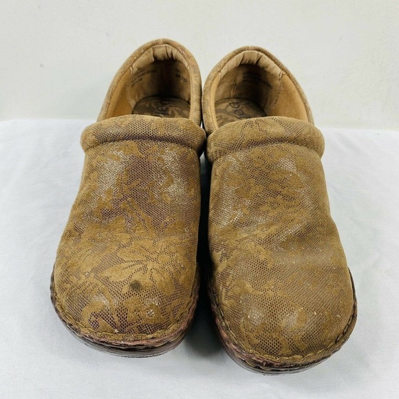 Bolo Brown Lace Print Leather Clogs - Picture 3 of 7